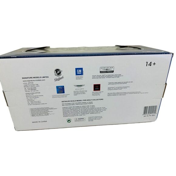 Porsche 356 Cabriolet 1950 1:18 Premier Miniature By  Signature Models #38201 - Picture 5 of 13